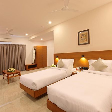 Hotel Prince Kaladi Exterior photo